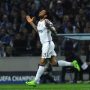 Juventus Dani Alves celebrates a goal